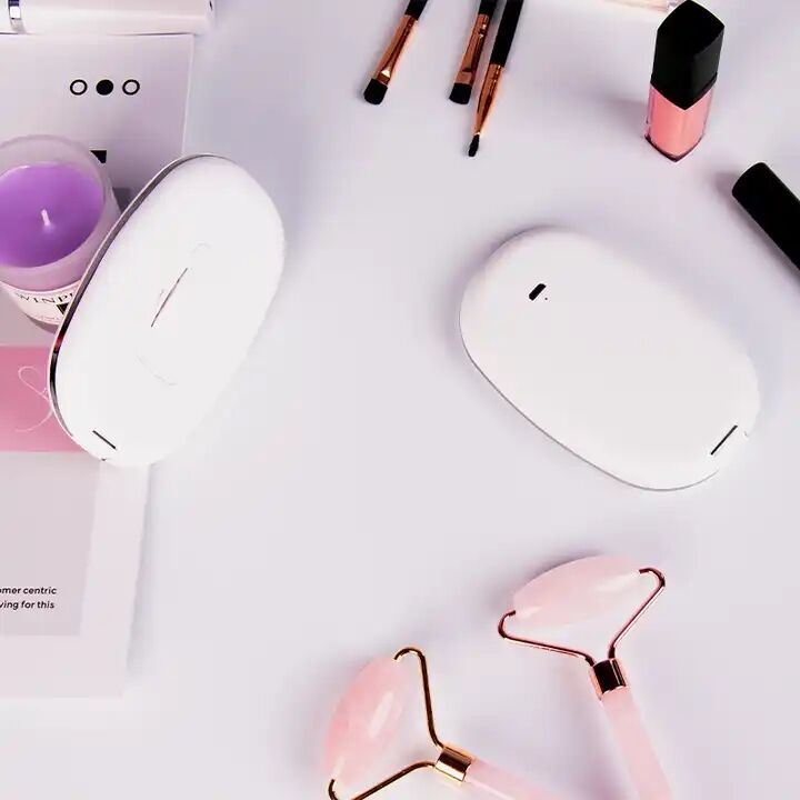 Espejo de maquillaje cosmético LED plegable de viaje portátil de mano con luces