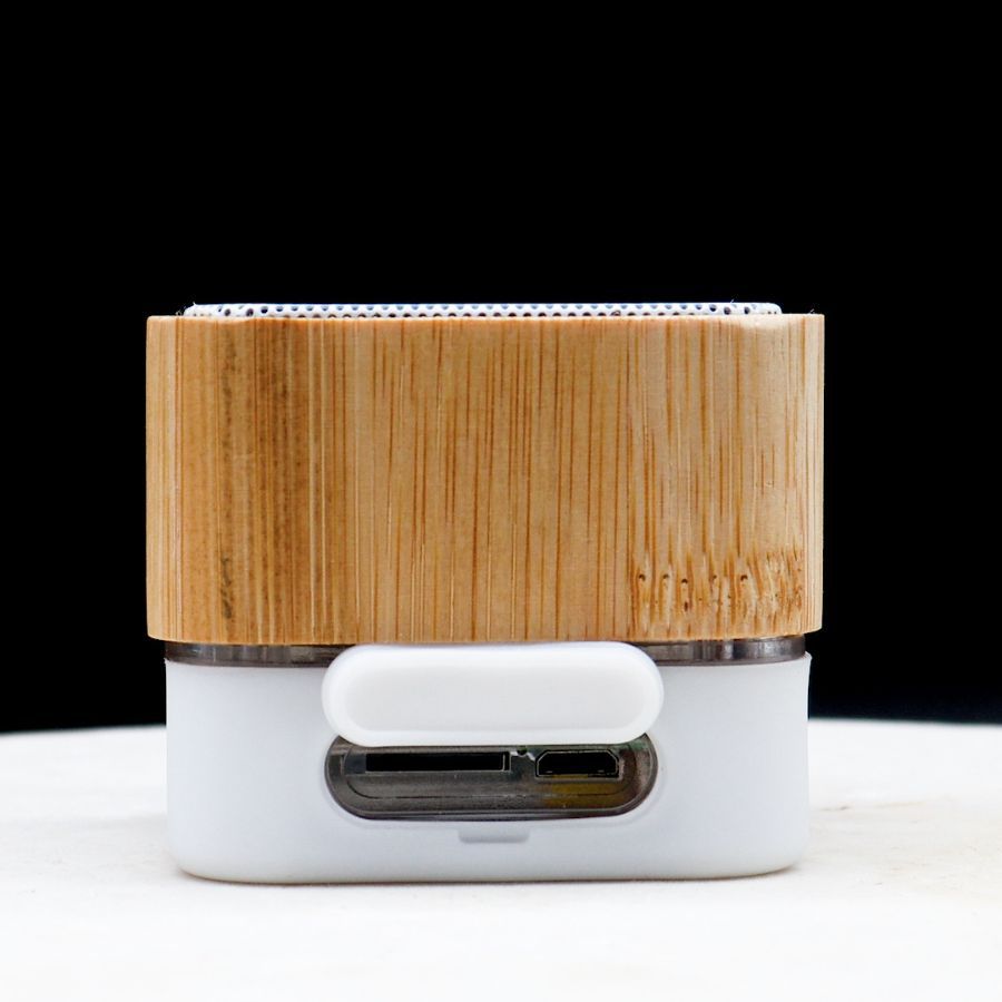 Mini altavoz inalámbrico de madera de bambú cuadrado al aire libre portátil de Bluetooth