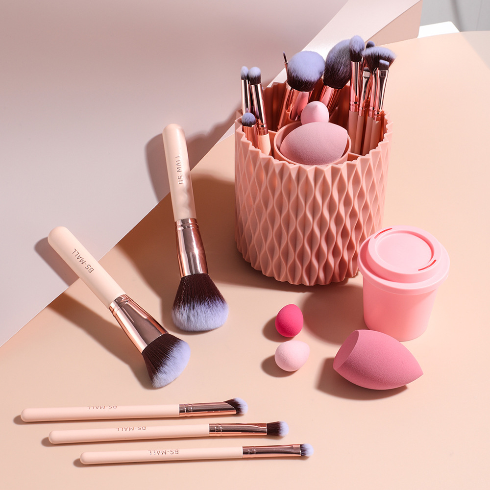 Juego de brochas de maquillaje sintéticas para viajes de cara y ojos de 18 piezas